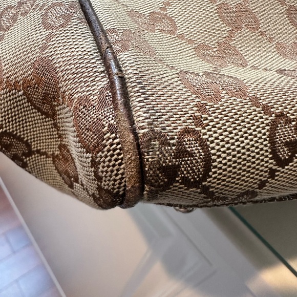 Authentic Gucci tote bag satchel with dustbag - Picture 17 of 17